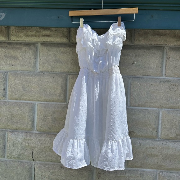 Lily Pulitzer - White Lace Strapless Sundress - Picture 1 of 3